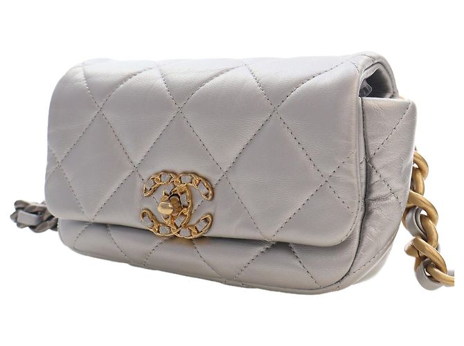 Chanel Silver Metallic Lambskin 19 Belt Bag Silvery - view 15