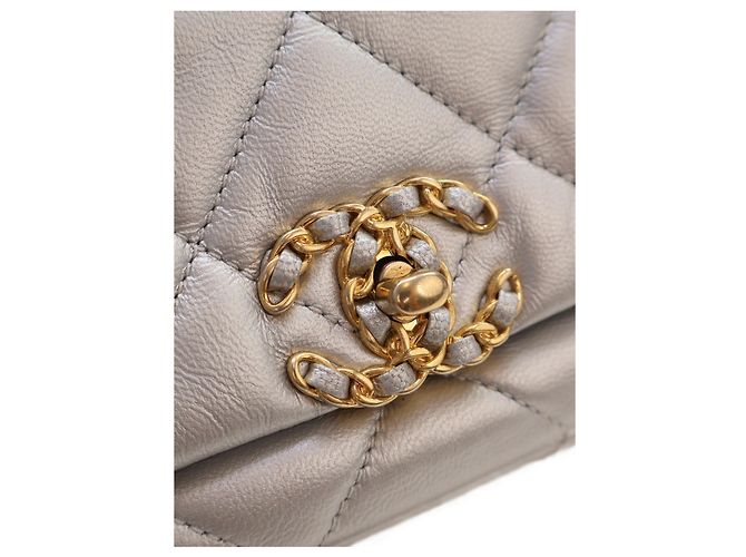 Chanel Silver Metallic Lambskin 19 Belt Bag Silvery - view 4