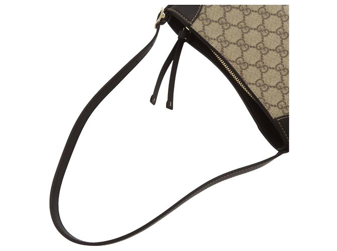 Bolso de hombro Gucci GG Emblem Negro Beige - vista 4