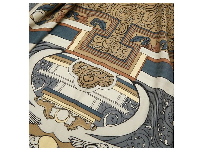 Hermès Hermes Carre Géant 135 ANIMAUX SOLAIRES Large Stole Negro Multicolor - vista 5