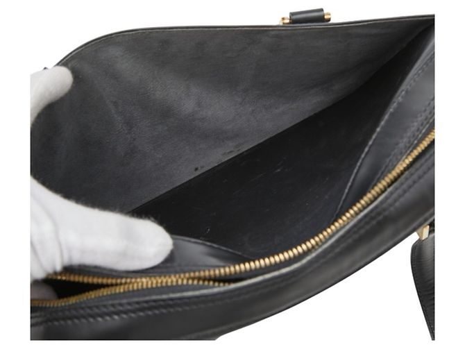 Bolsa de Ombro Louis Vuitton Epi Voltaire Preto - vista 10