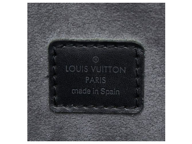 Bolsa de Ombro Louis Vuitton Epi Voltaire Preto - vista 13