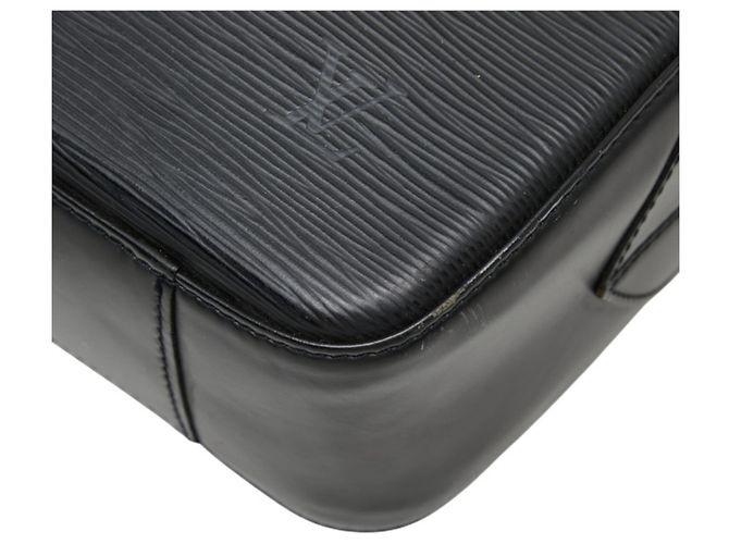 Bolsa de Ombro Louis Vuitton Epi Voltaire Preto - vista 4