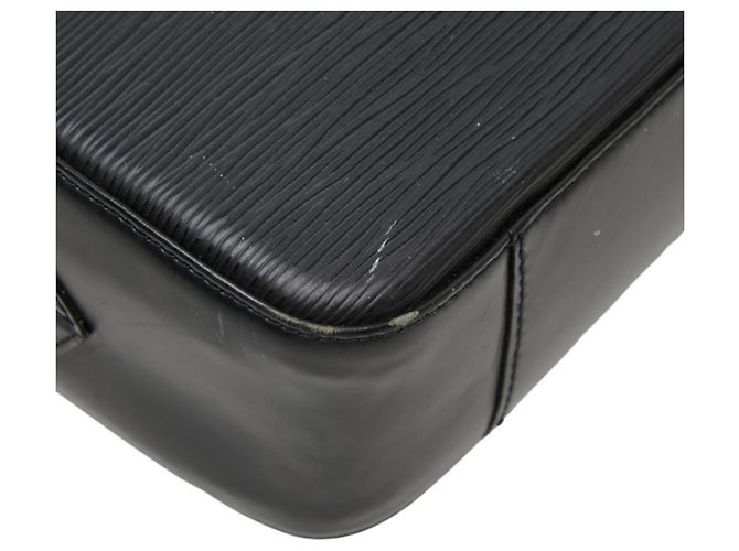 Bolsa de Ombro Louis Vuitton Epi Voltaire Preto - vista 7