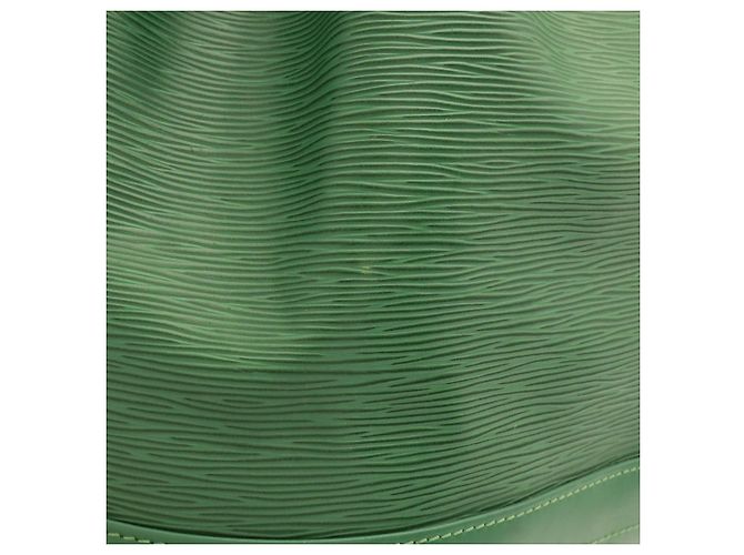 Louis Vuitton Epi Noe Schultertasche in Borneo Green - Ansicht 5