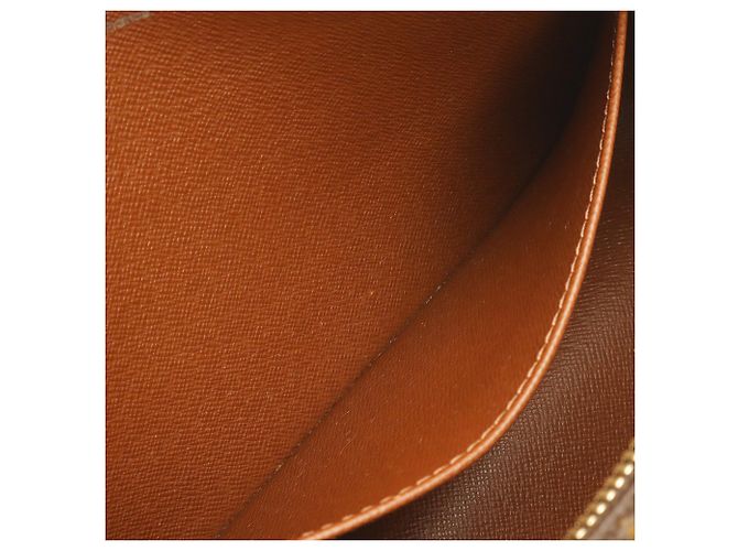 Bolso de hombro Louis Vuitton Monogram Cite MM Castaño - vista 10