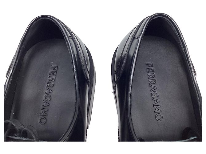 Salvatore Ferragamo Ferragamo Festo Wing-Tip Oxfords in pelle di vitello nera Nero - vista 12