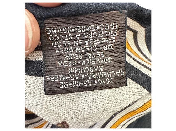 Foulard Hermès con stampa equina in cashmere multicolore - vista 2