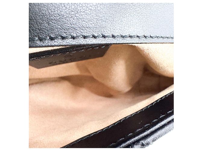 Gucci GG Marmont Flap Matelasse Leather Super Mini Schwarz - Ansicht 5