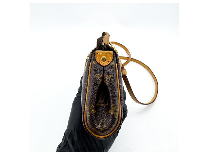 Louis Vuitton Eva Monogram Canvas Brown - view 3