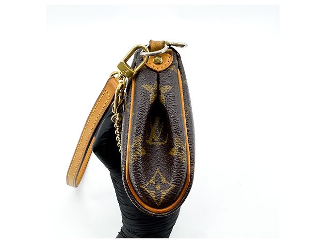 Louis Vuitton Eva Monogram Canvas Brown - view 4