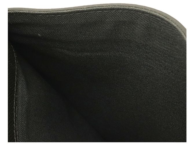 Borsa a tracolla Louis Vuitton Taiga Roman MM - vista 10