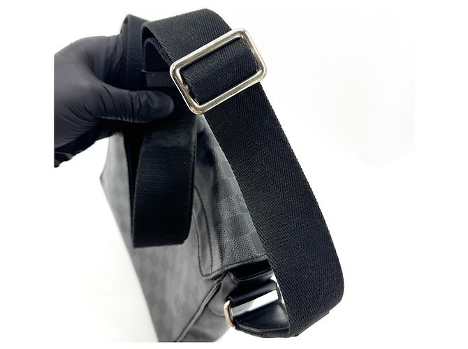 Louis Vuitton Daniel Messenger Damier Graphite PM Negro - vista 7