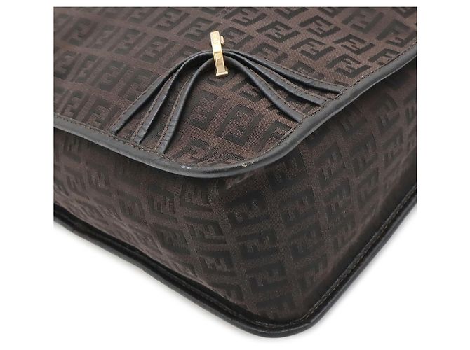 Borsa a tracolla Fendi Zucchino Nero Marrone scuro - vista 4