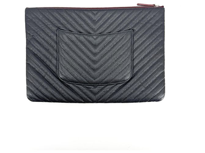 Chanel Charm O Case Chevron Lambskin Medium Noir - vue 2