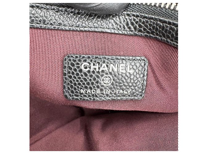 Chanel Charm O Case Chevron Lambskin Medium Noir - vue 6
