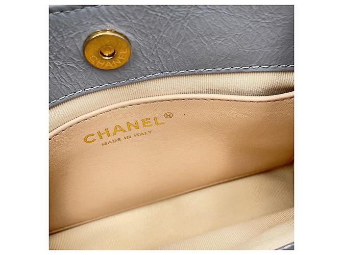 Bolsa de Ombro Chanel Matelasse com Corrente Marrom - vista 11