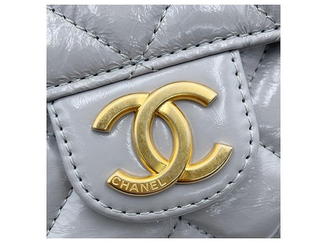 Bolsa de Ombro Chanel Matelasse com Corrente Marrom - vista 12