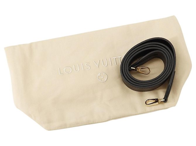 Borsa a tracolla Louis Vuitton Capucines MINI Nero - vista 17