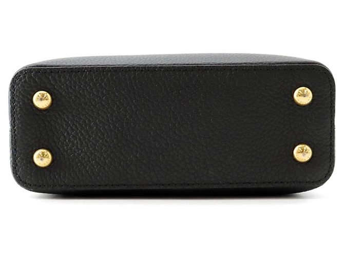 Borsa a tracolla Louis Vuitton Capucines MINI Nero - vista 3