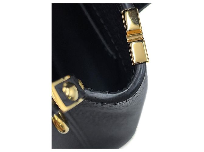 Borsa a tracolla Louis Vuitton Capucines MINI Nero - vista 7