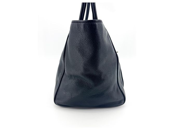 Prada Front Pocket Wing Convertible Vitello Phenix Preto - vista 4