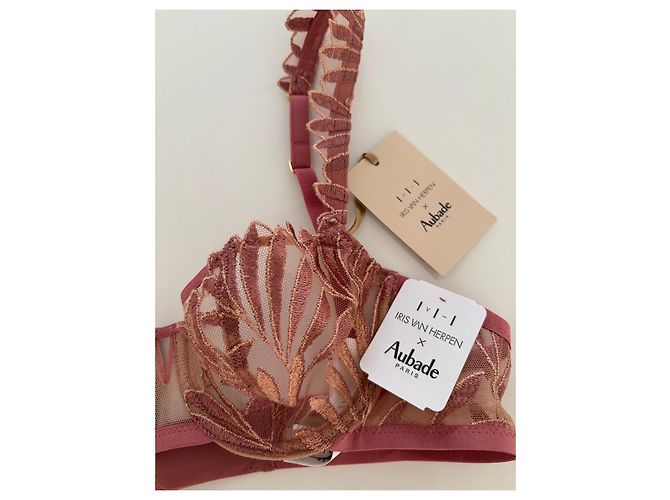 Autre Marque Aubade x Iris van Herpen Rose Bestickter BH Pink Beige - Ansicht 4