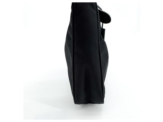 Prada Re-Edition Velvet Mini Negro - vista 4