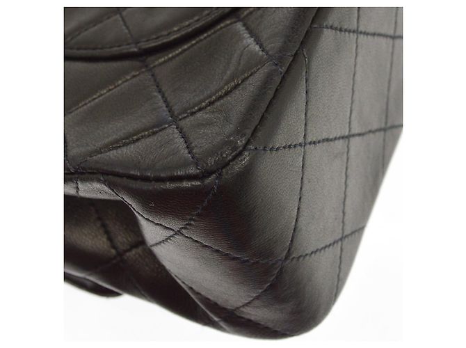 Chanel Classic Flap Quilted Lambskin Preto - vista 3