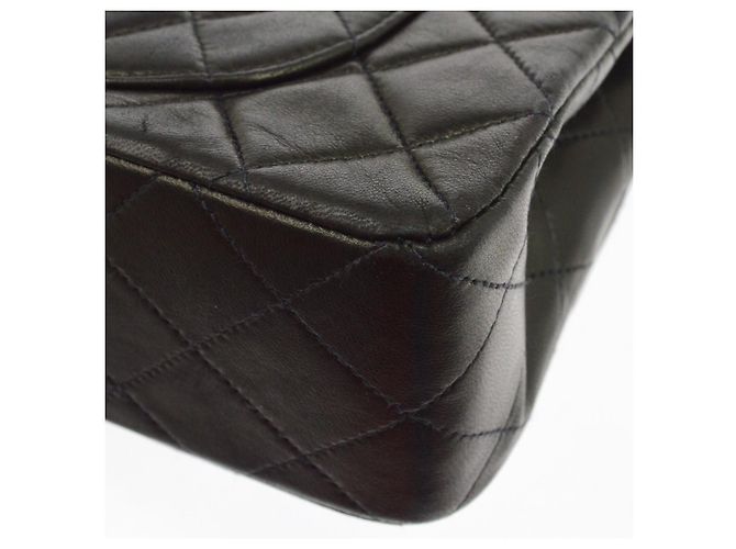 Chanel Classic Flap Quilted Lambskin Preto - vista 4