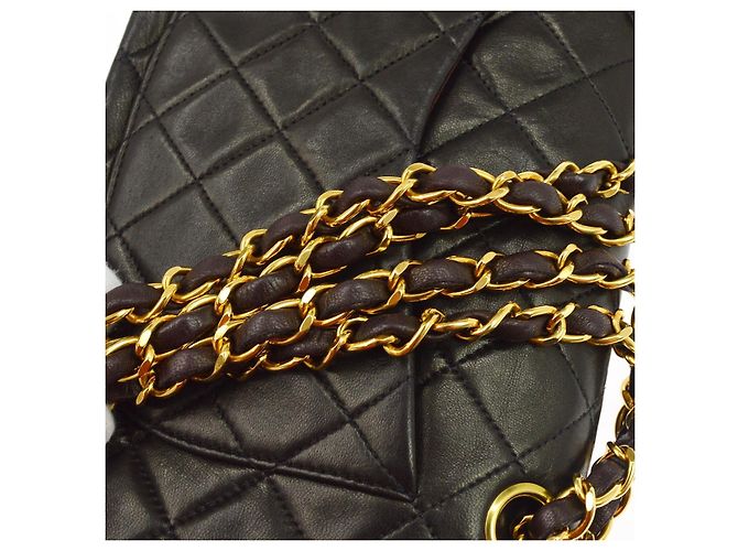 Chanel Classic Flap Quilted Lambskin Preto - vista 5
