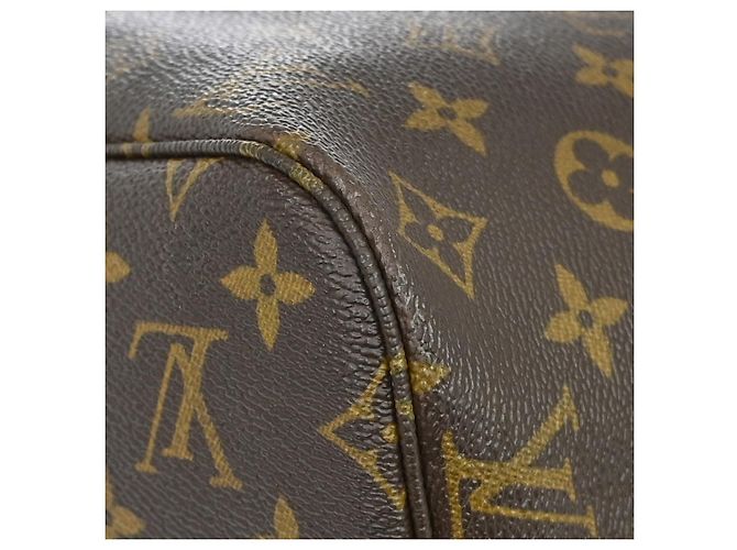 Louis Vuitton Neverfull Monogram Canvas MM Brown - view 4