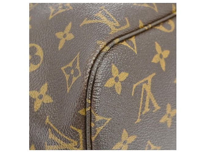 Louis Vuitton Neverfull Monogram Canvas MM Brown - view 5