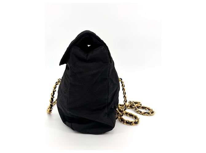 Prada Convertible Quilted Tessuto Medium Preto - vista 3