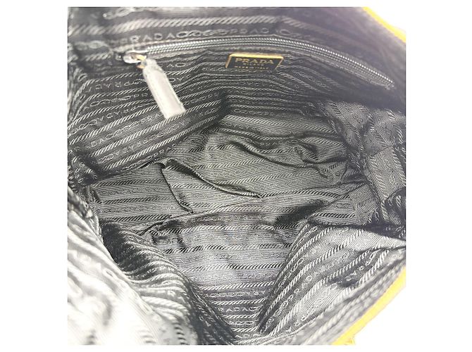 Prada Convertible Quilted Tessuto Medium Preto - vista 5