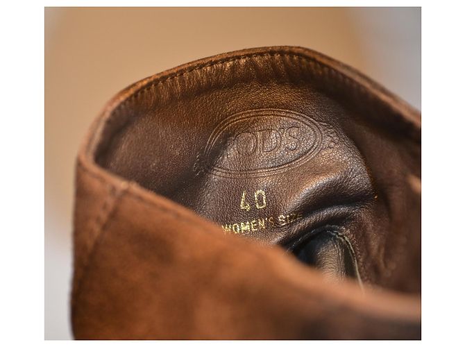 Tod's Botines de Ante Marrón con Correa Castaño - vista 5