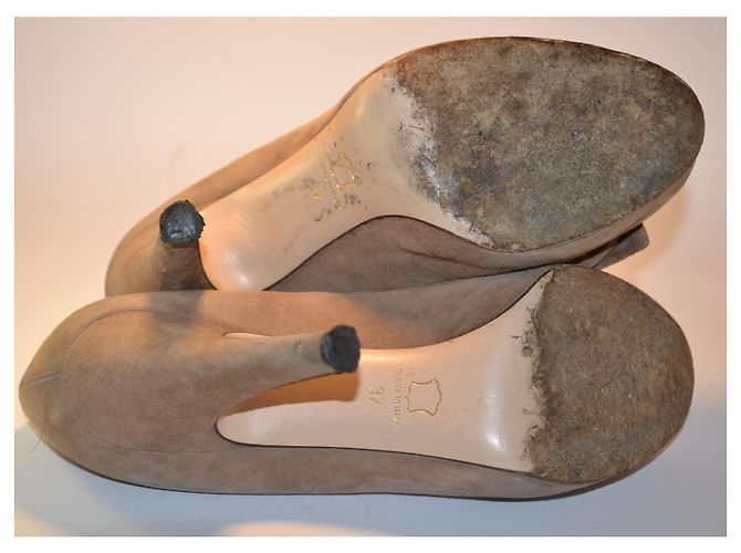 Gianvito Rossi Décolleté Peep-Toe in Camoscio Beige con Fiocco - vista 6