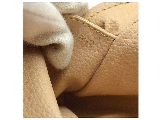 Louis Vuitton Trousse Toiletry Monogram Canvas 28 Castaño - vista 6