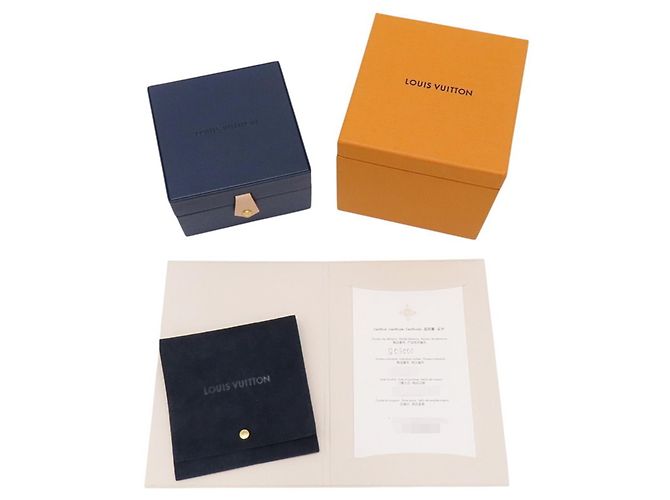 Colar com pingente Louis Vuitton em ouro branco 18K e diamantes - vista 11