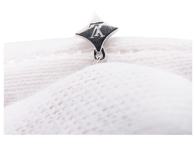 Colar com pingente Louis Vuitton em ouro branco 18K e diamantes - vista 7