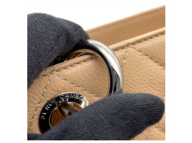 Saco Tote com Corrente Chanel Matelassé Bege - vista 8
