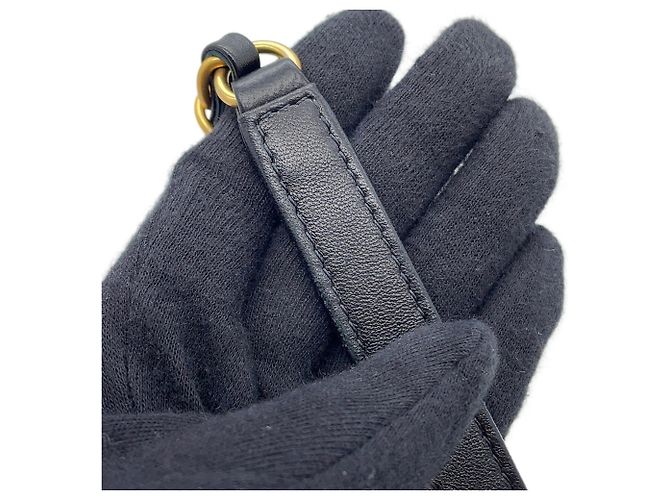 Chanel Matelassé Schultertasche aus schwarzem Lammleder - Ansicht 12