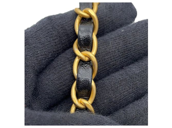 Chanel Matelassé Schultertasche aus schwarzem Lammleder - Ansicht 13