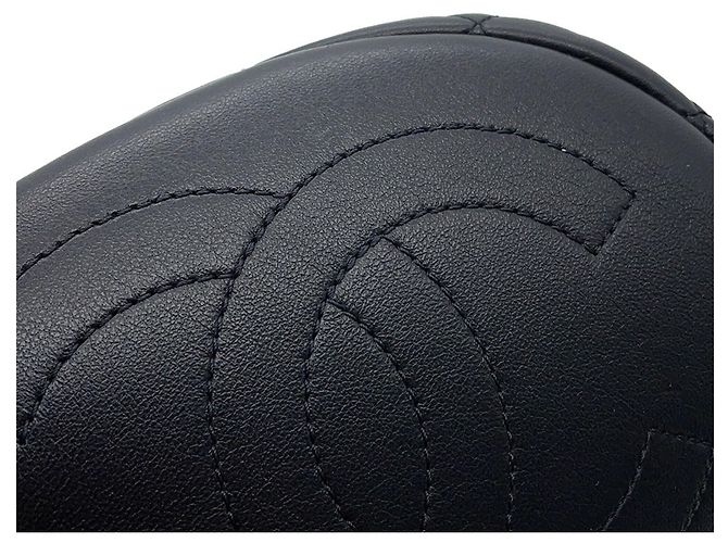 Chanel Matelassé Schultertasche aus schwarzem Lammleder - Ansicht 7