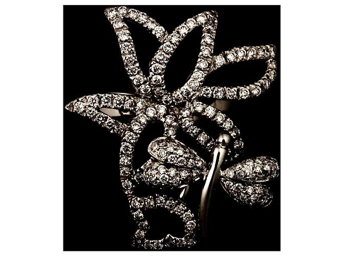 Anillo Gucci Flora #9 en oro blanco de 18K - vista 7