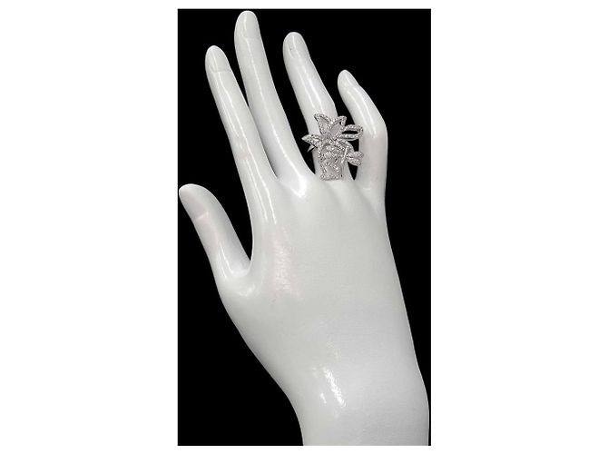 Anillo Gucci Flora #9 en oro blanco de 18K - vista 9