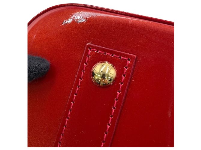 Sac à main Louis Vuitton Monogram Vernis Alma BB Rouge - vue 11