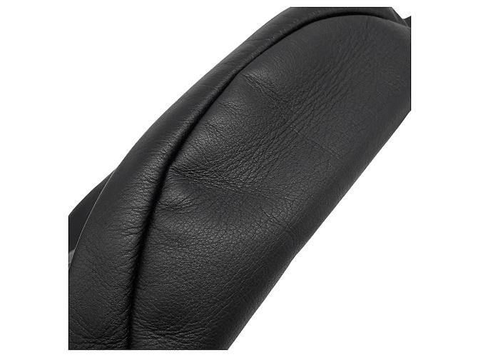 Bolsa Sling Louis Vuitton Monogram Shadow Preto - vista 8