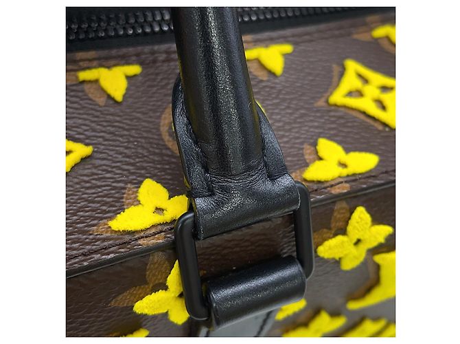 Sac à épaule Louis Vuitton Monogram Tuffetage Speedy Soft Trunk Marron Noir Jaune - vue 10