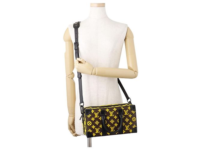 Sac à épaule Louis Vuitton Monogram Tuffetage Speedy Soft Trunk Marron Noir Jaune - vue 5